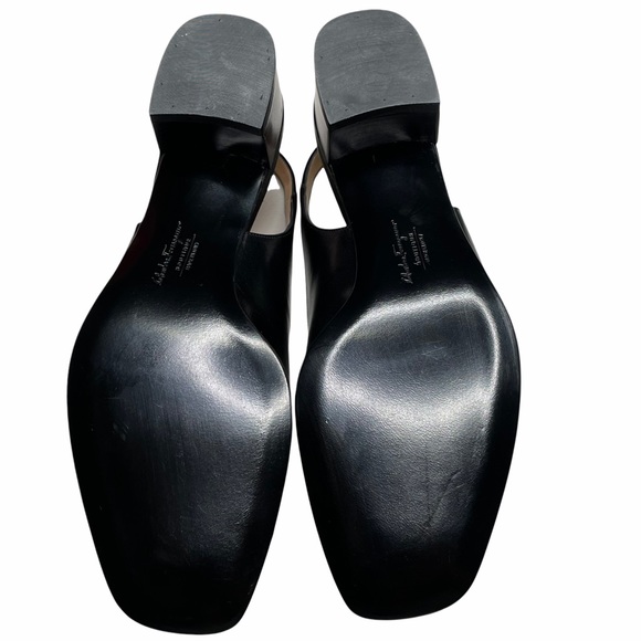 Salvatore Ferragamo Renata Size 7 1/2 AA
New! Never used with box - Picture 13 of 16